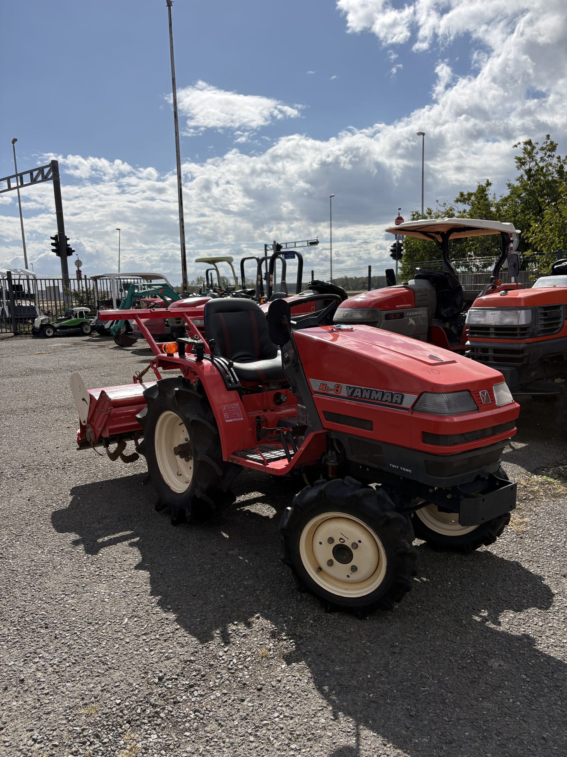 Traktor Yanmar Ke-3(178) - Slika 2