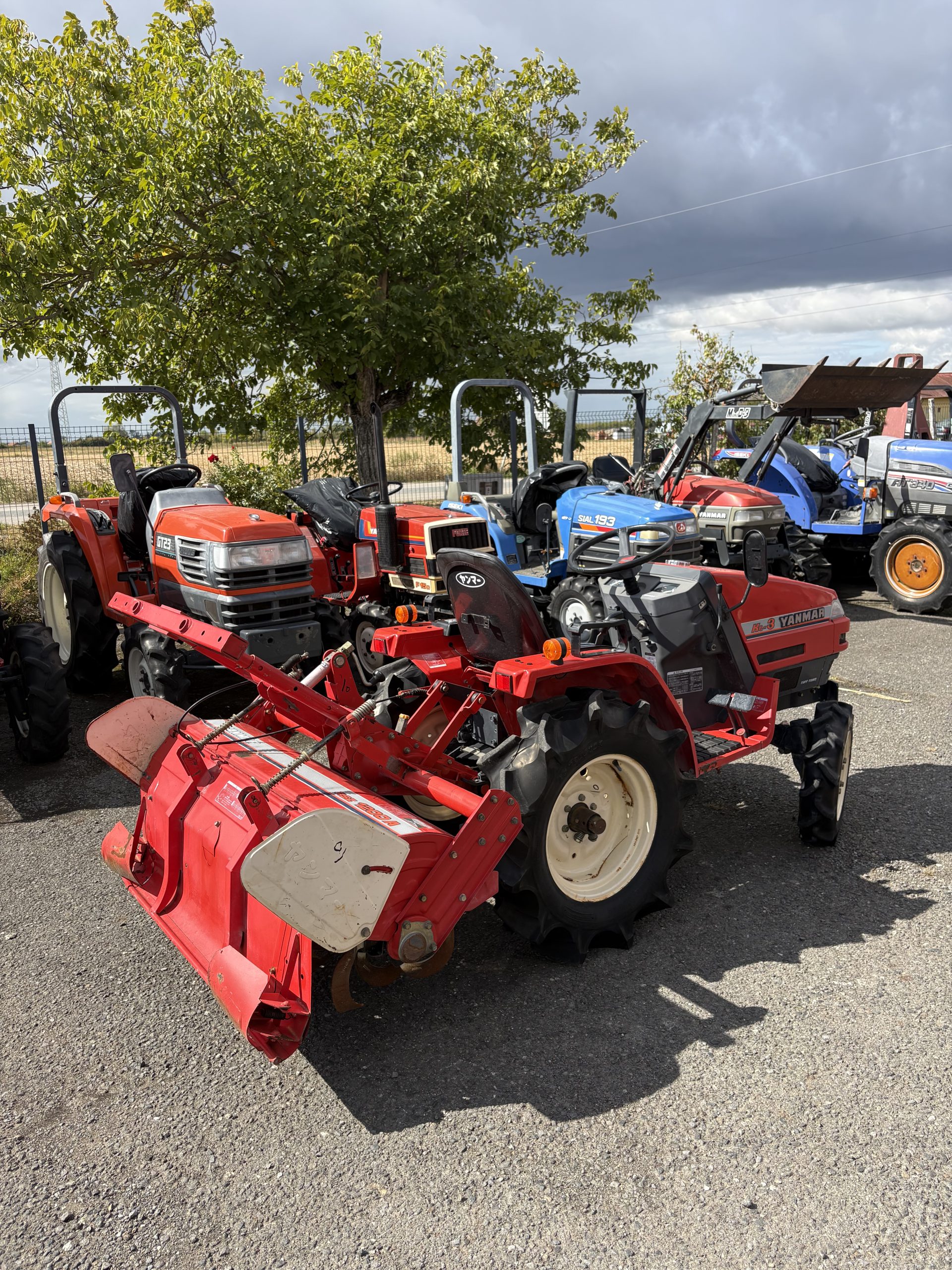 Traktor Yanmar Ke-3(178) - Slika 3
