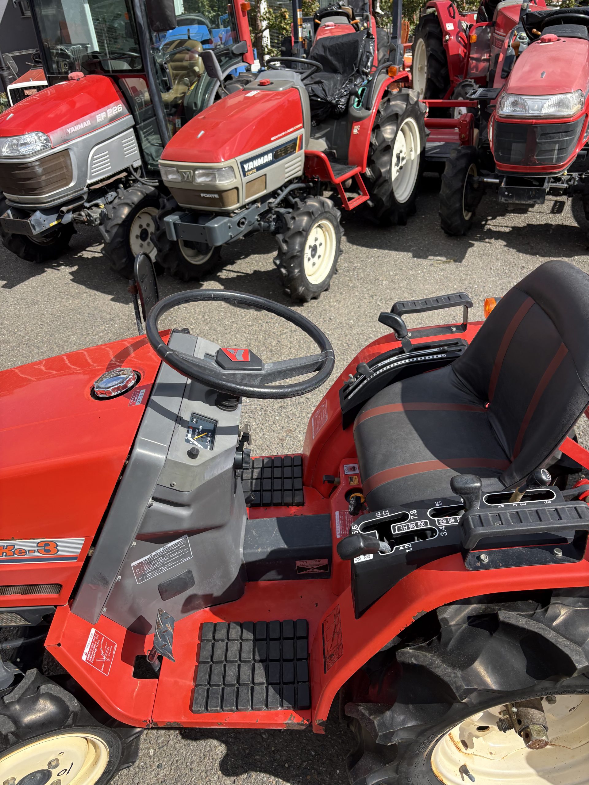 Traktor Yanmar Ke-3(178) - Slika 8